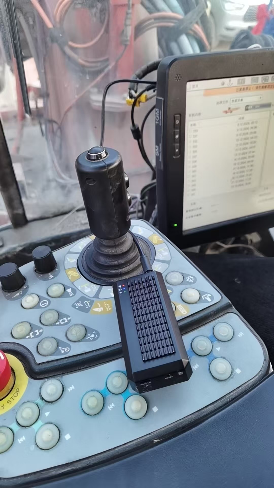 梯盘应用于隧道掘进台车